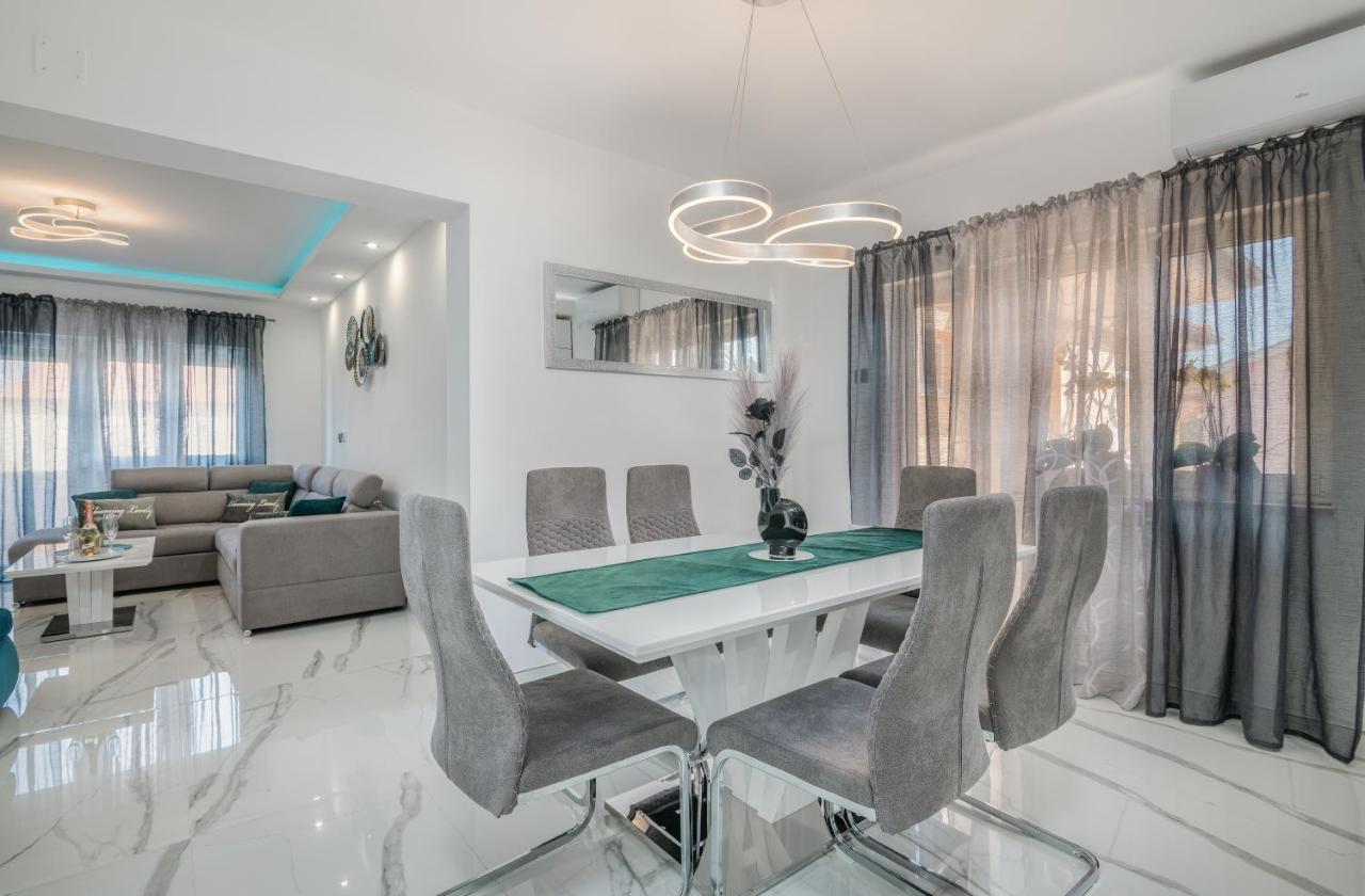 Apartman Luxury Lure Krk Town Dış mekan fotoğraf